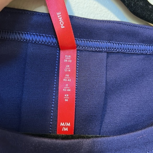 Spanx Ponte Crewneck Vented Back Tee Lapis Blue NWT Size Medium - Picture 3 of 7